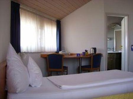 Hotel Crystal Filderstadt Pokoj fotografie